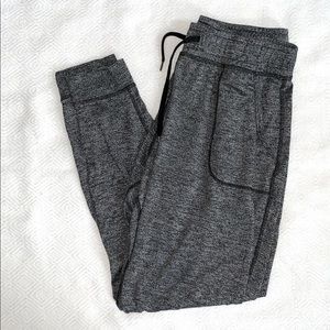 gray/black joggers